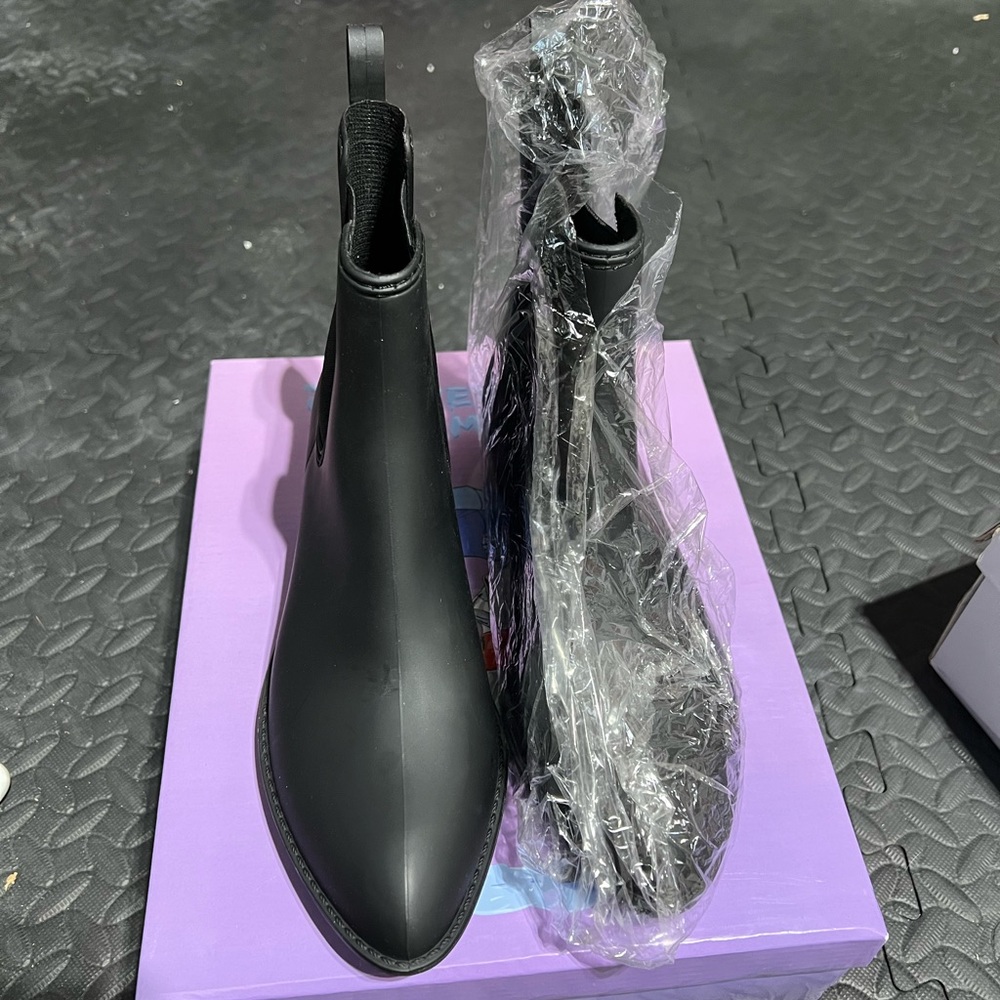 NIB Jeffrey Campbell Chelsea Rain Boots